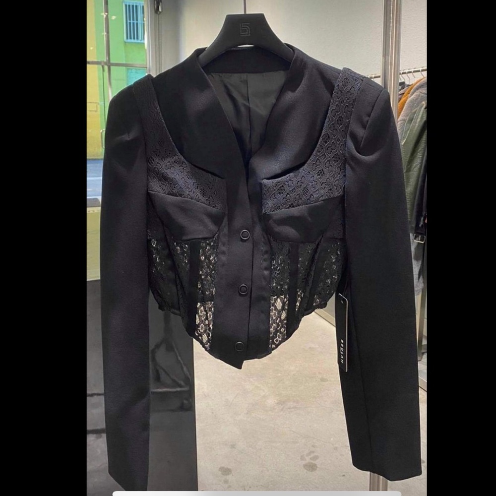 CROP TOP BLACK SIZE M